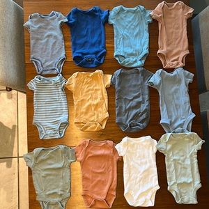 Carters and Cloud Island Newborn Onesies (12 pack bundle)